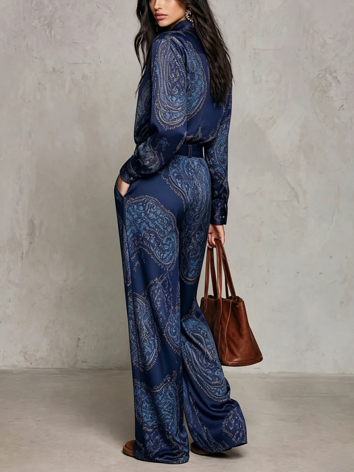 Gloria | Camisa de Seda de Manga Larga con Estampado Paisley Burdeos y Pantalones de Pierna Ancha