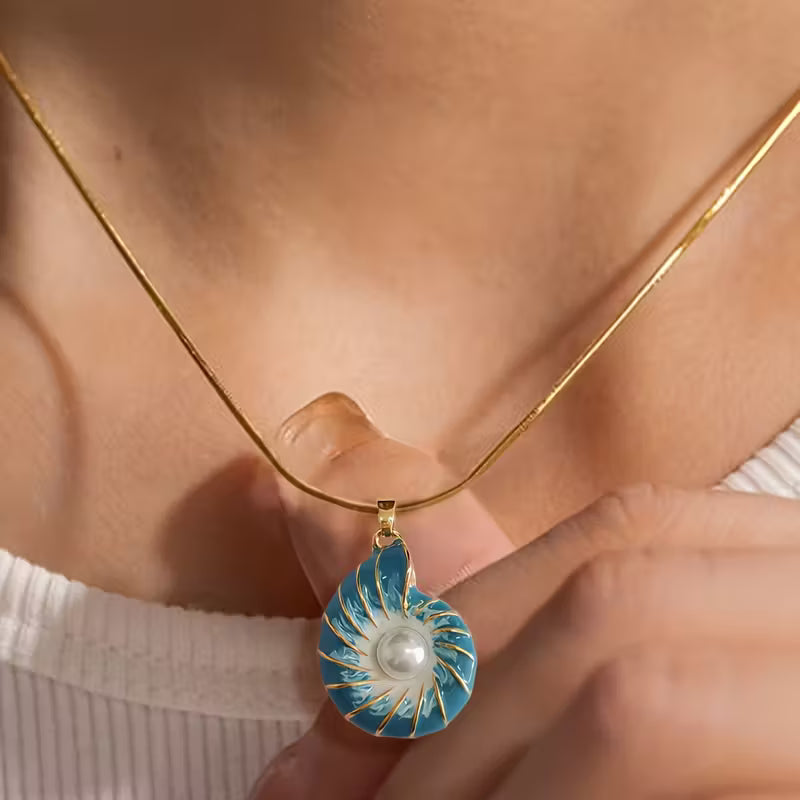 Collar con Colgante de Perla de Concha
