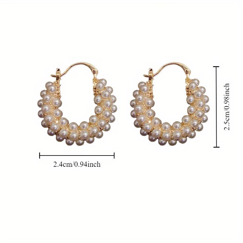 Pendientes de aro con perlas en capas