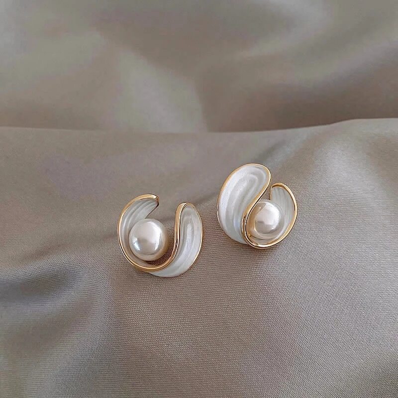 Pendientes de perla de oro atemporales