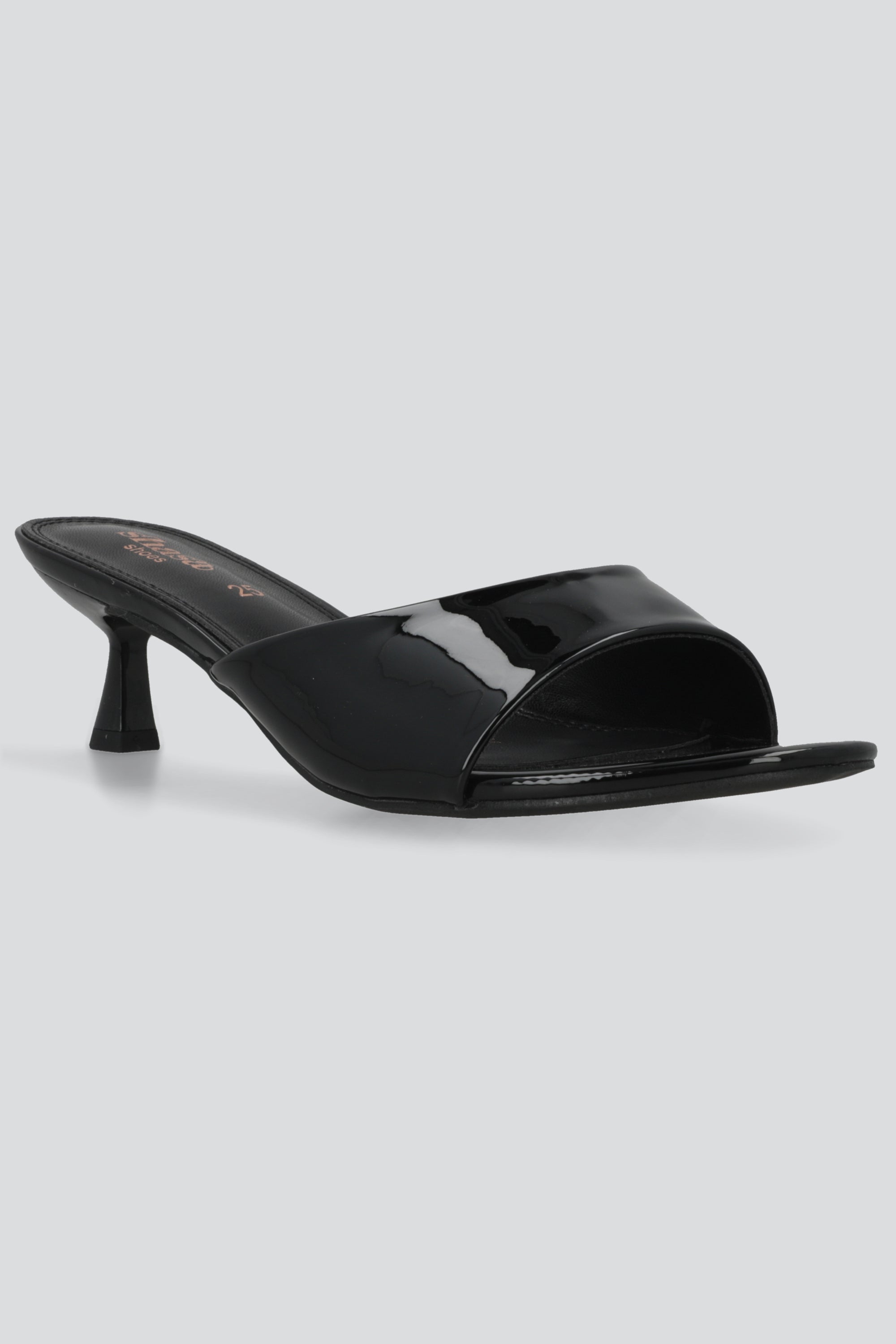 Tacon kitten mula peep toe