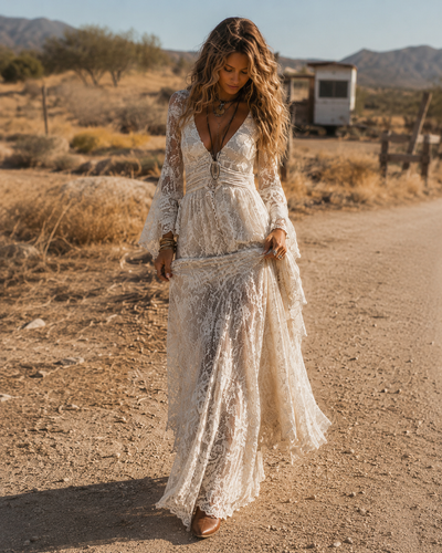 Serena | Vestido Maxi de Encaje con Mangas Acampanadas, Marfil
