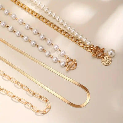 Set de Collares en Capas con Perlas Modernas