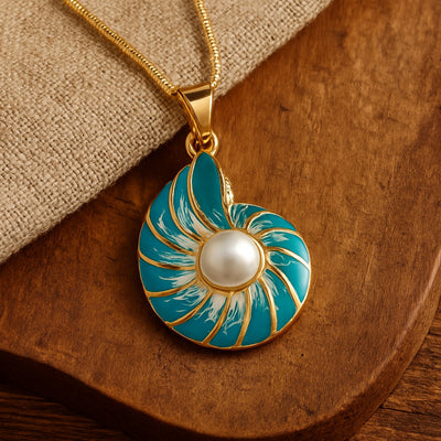 Collar con Concha Azul Perla