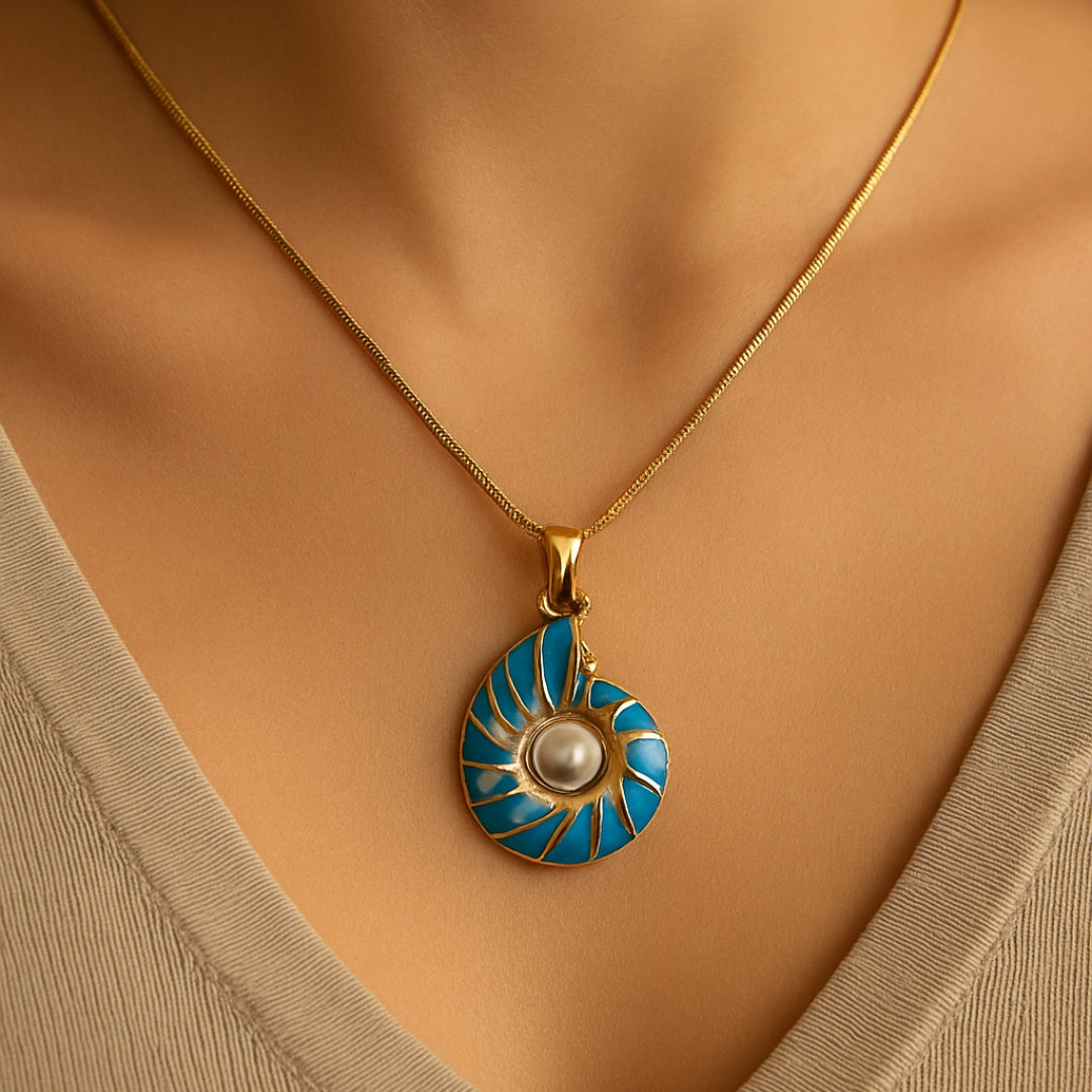 Collar con Colgante de Perla de Concha