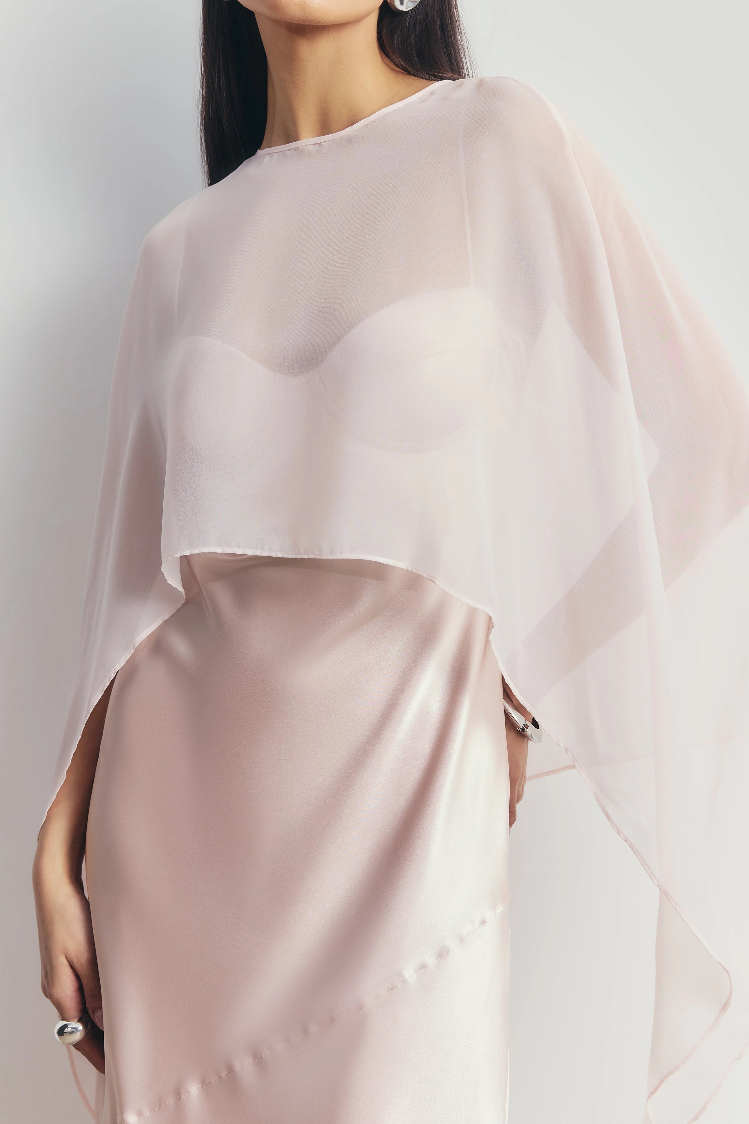 Capa para vestidos