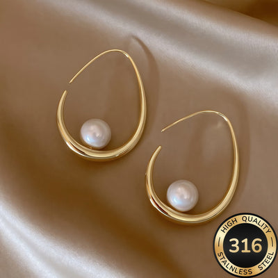 Pendientes de aro con perlas crecientes