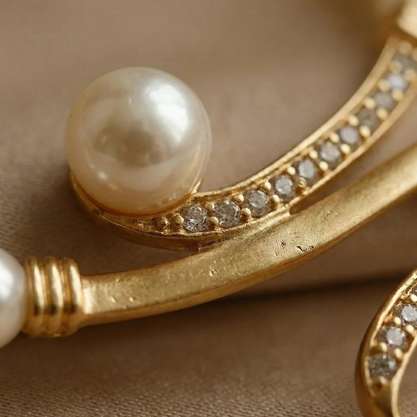 Set de Joyas Elegante con Perlas