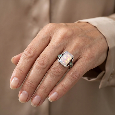 Anillo de Plata con Ópalo Blanco Vintage