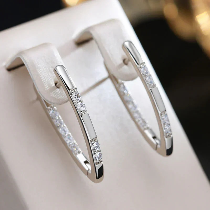 Pendientes Elegantes de Circonita Dorada