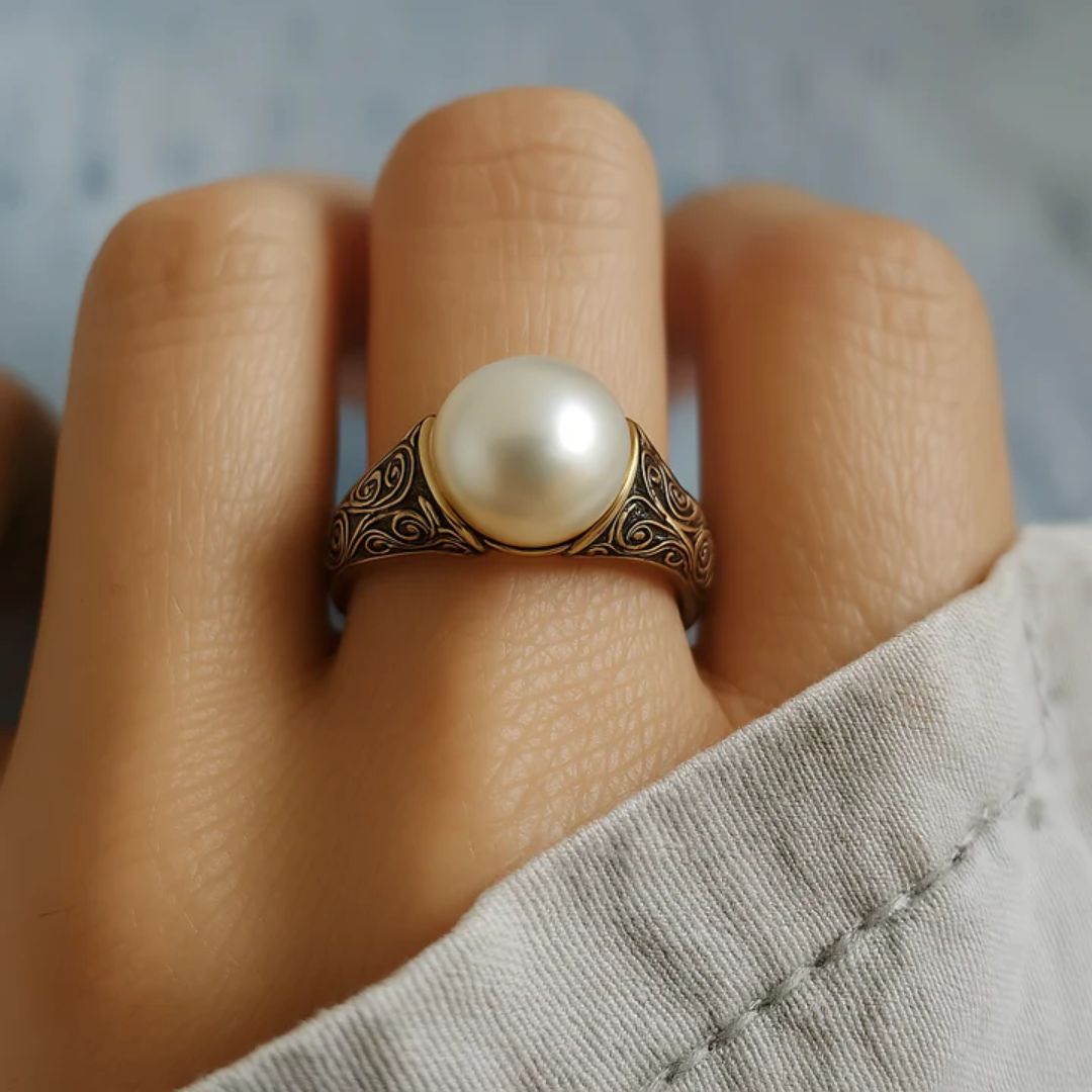 Anillo Vintage de Perlas y Oro Atemporal