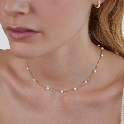 Collar de Perlas de Oro Atemporal